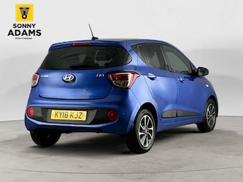 Used Hyundai i10 2018 for sale - 77401347: Photo