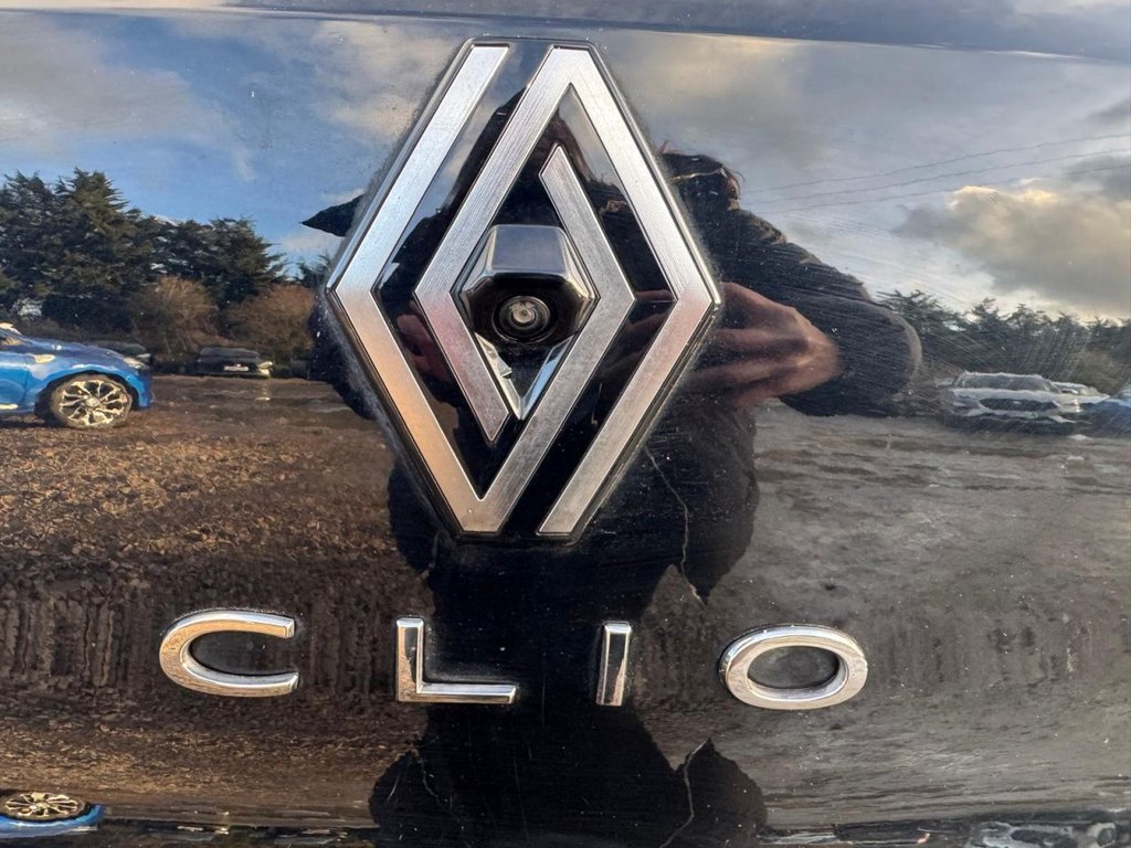 Used Renault Clio 2024 for sale - 77369082: Photo 31