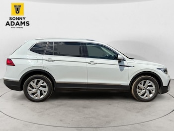 Used Volkswagen Tiguan Allspace 2023 for sale - 79238125: Photo