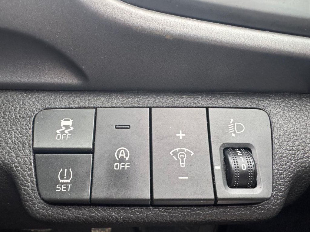 Used Kia Stonic 2022 for sale - 77706129: Photo 24