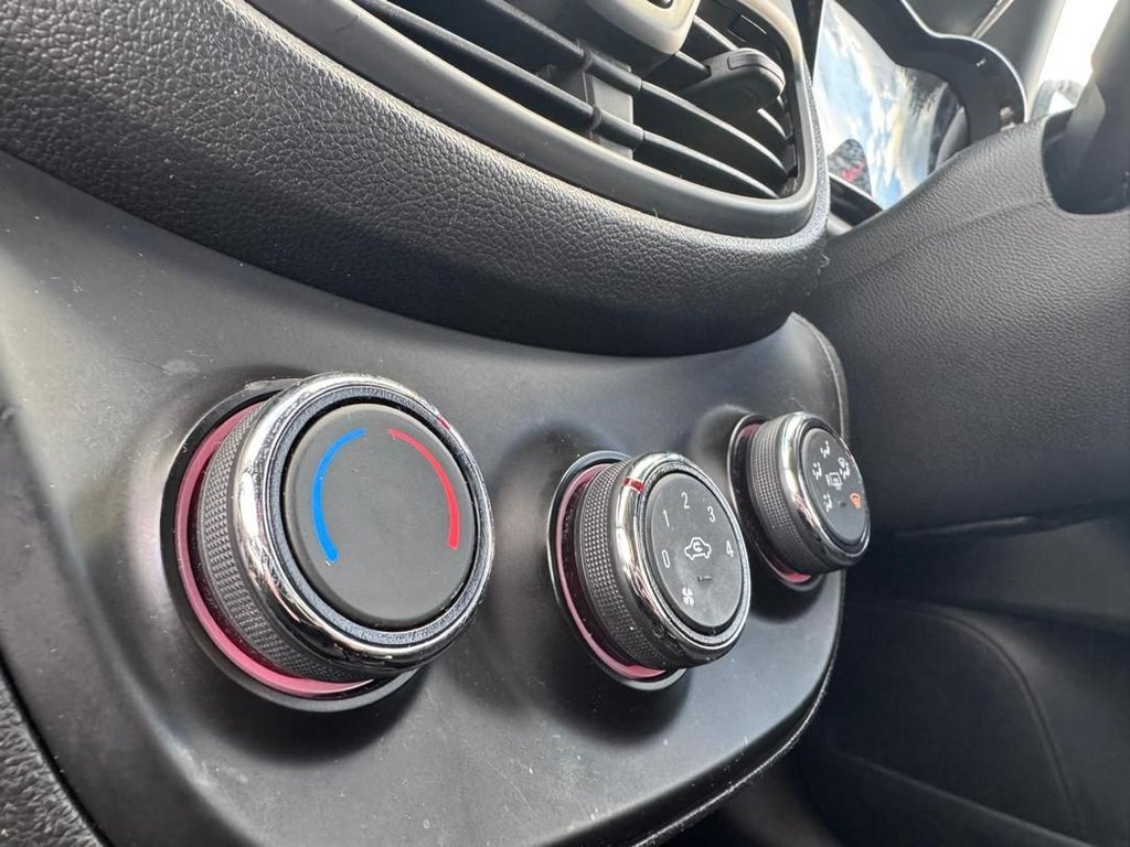 Used Vauxhall Viva 2017 for sale - 77368951: Photo 23