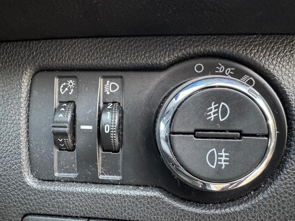 Used Vauxhall Viva 2017 for sale - 77368951: Photo 30