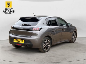 Used Peugeot 208 2023 for sale - 77369300: Photo