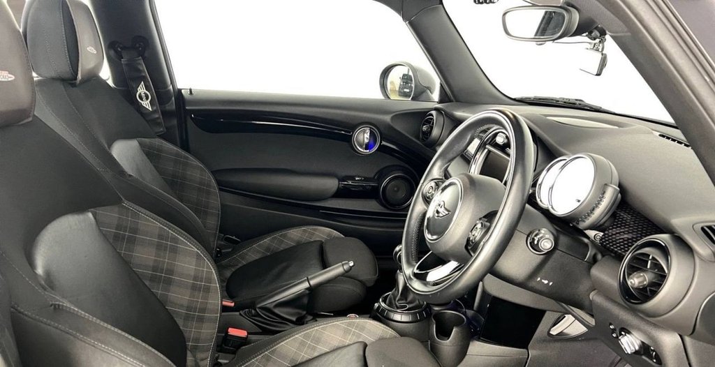 Used MINI Hatch 2017 for sale - 77673468: Photo 9