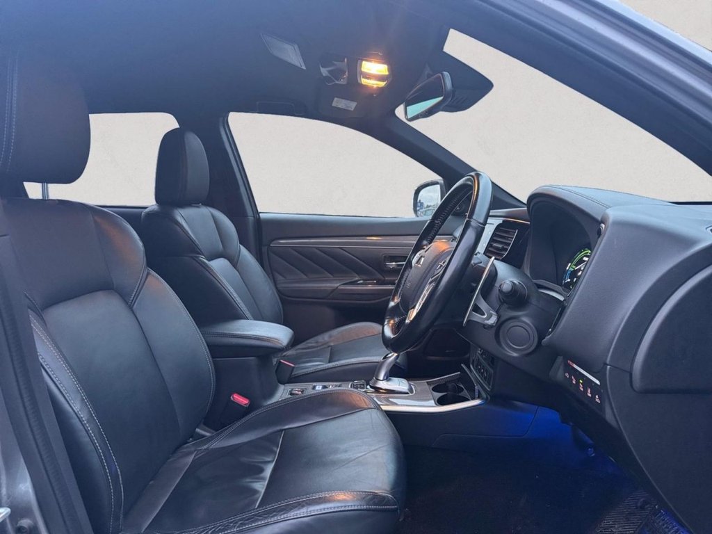 Used Mitsubishi Outlander 2018 for sale - 77557732: Photo 12