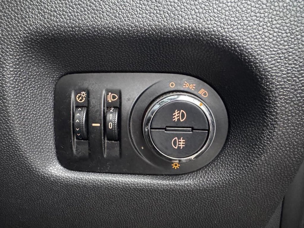 Used Vauxhall Corsa 2014 for sale - 77799801: Photo 24