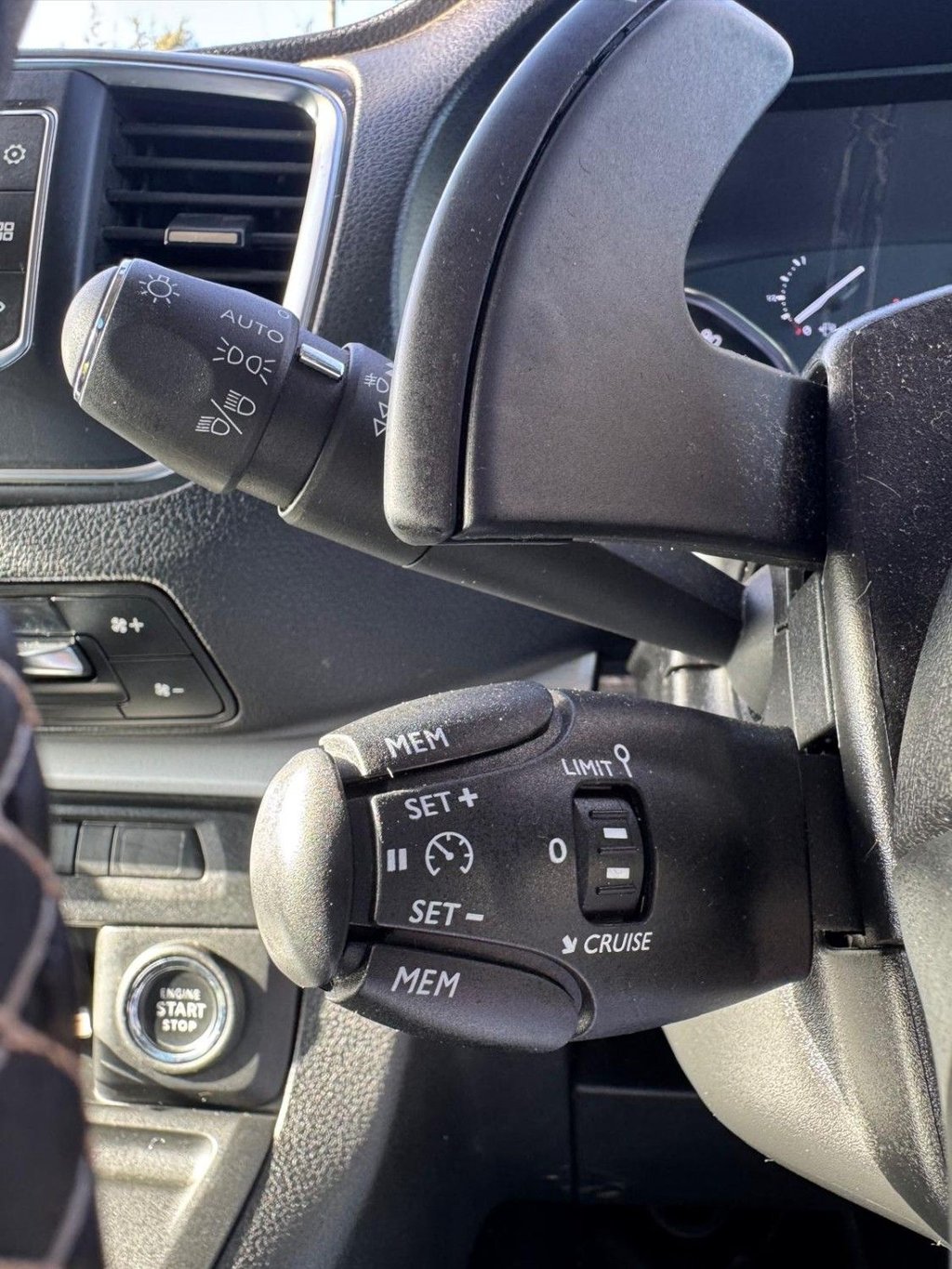 Used Peugeot Traveller 2020 for sale - 78043917: Photo 23