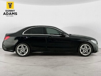 Used Mercedes-Benz C Class 2018 for sale - 77600104: Photo