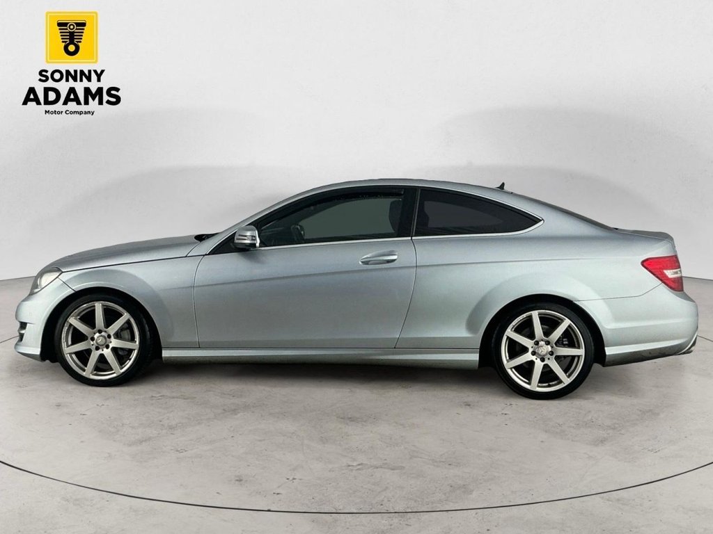 Used Mercedes-Benz C Class 2012 for sale - 77673571: Photo 8