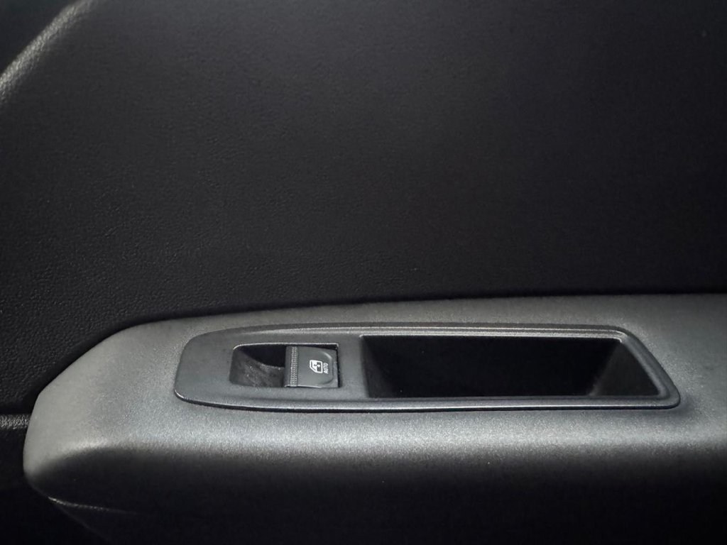 Used Renault Captur 2023 for sale - 77546807: Photo 27