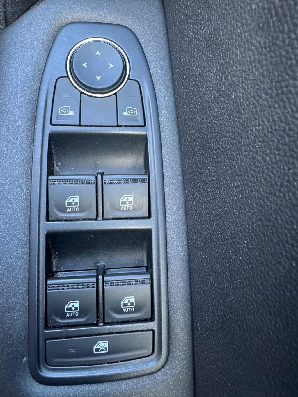 Used Renault Captur 2023 for sale - 77546807: Photo 28