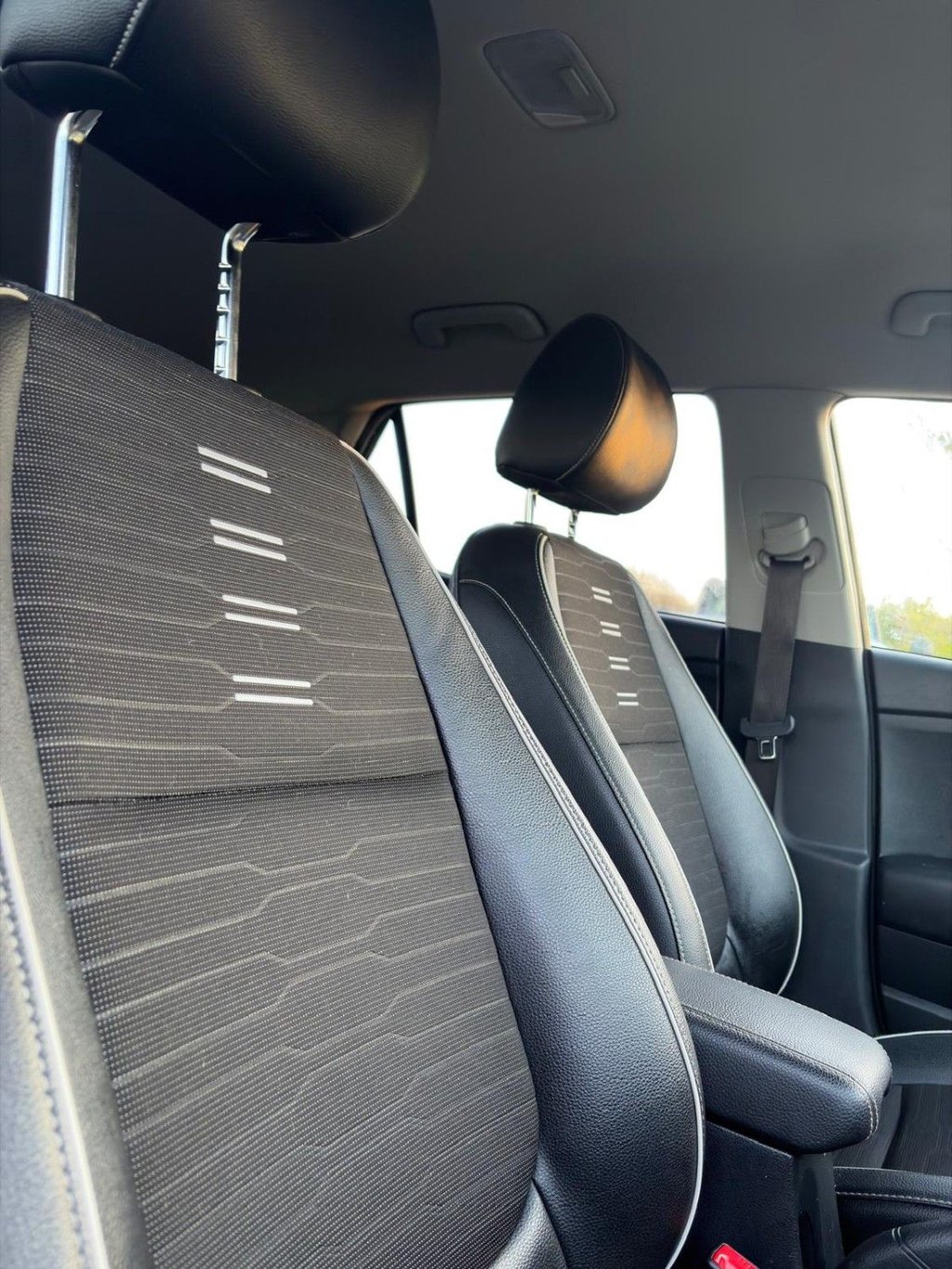 Used Kia Stonic 2023 for sale - 77369223: Photo 38