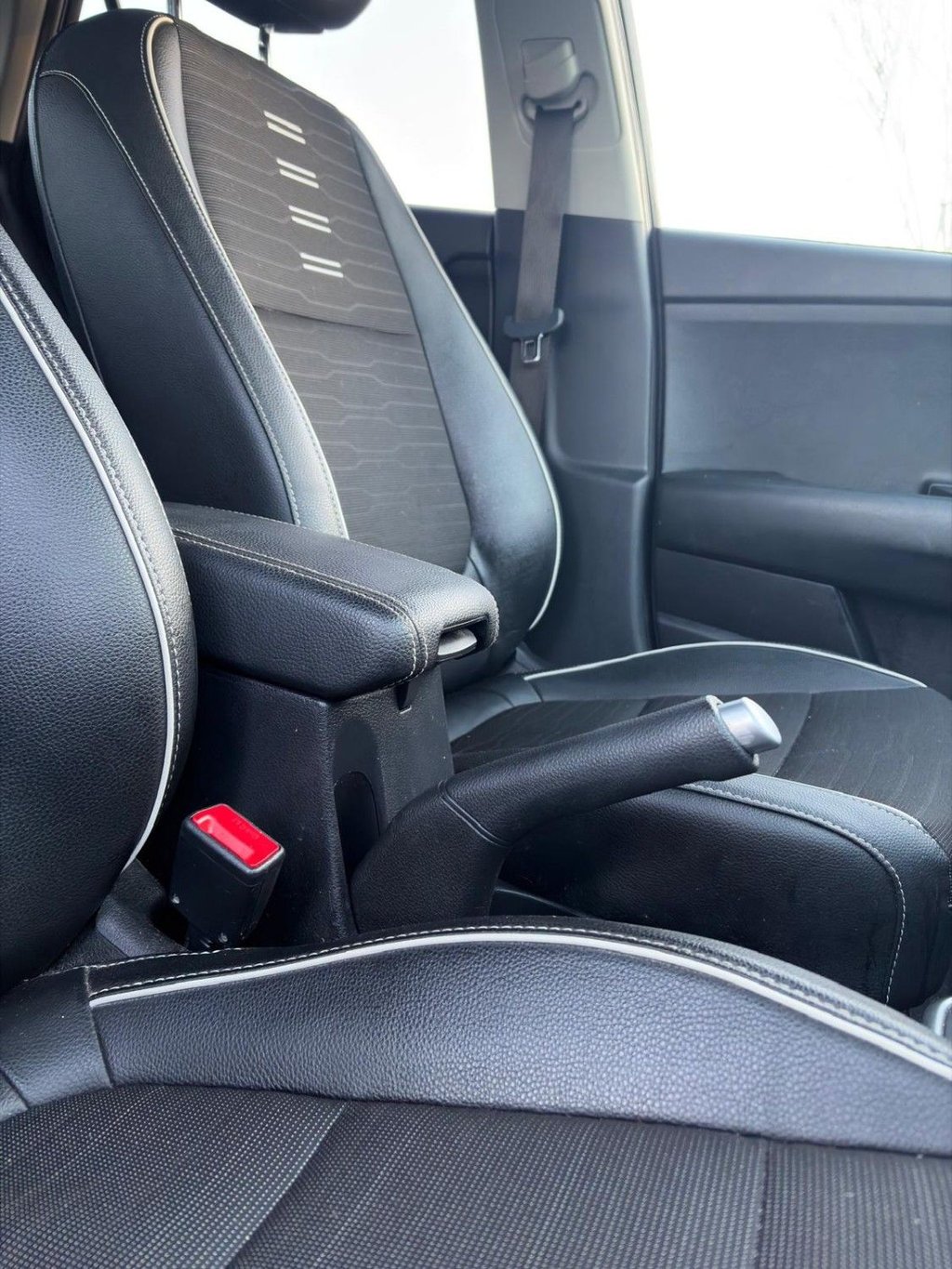 Used Kia Stonic 2023 for sale - 77369223: Photo 39