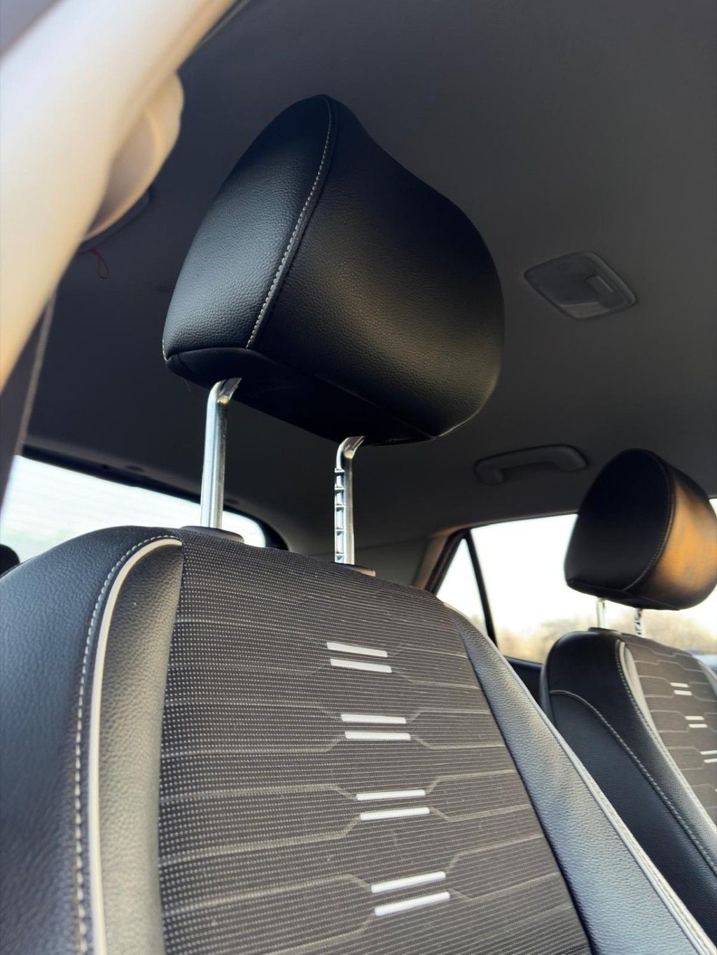 Used Kia Stonic 2023 for sale - 77369223: Photo 40