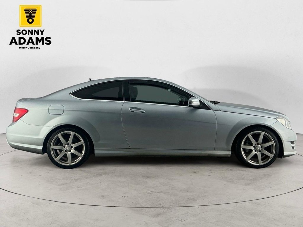 Used Mercedes-Benz C Class 2012 for sale - 77369163: Photo 4