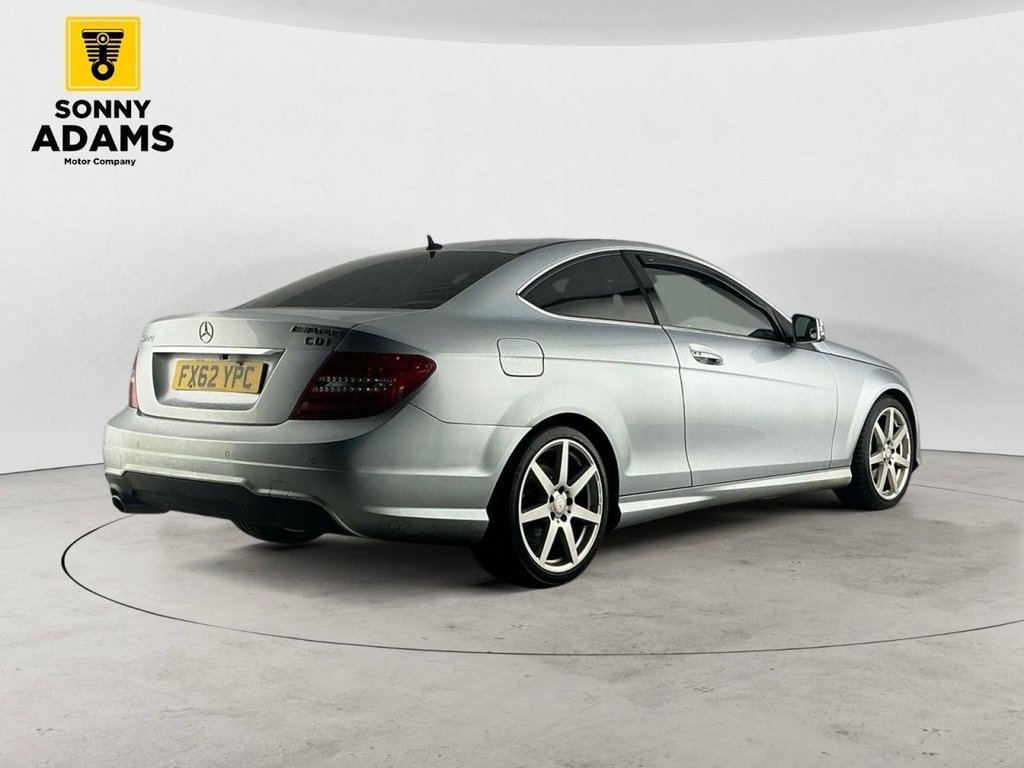 Used Mercedes-Benz C Class 2012 for sale - 77369163: Photo 5