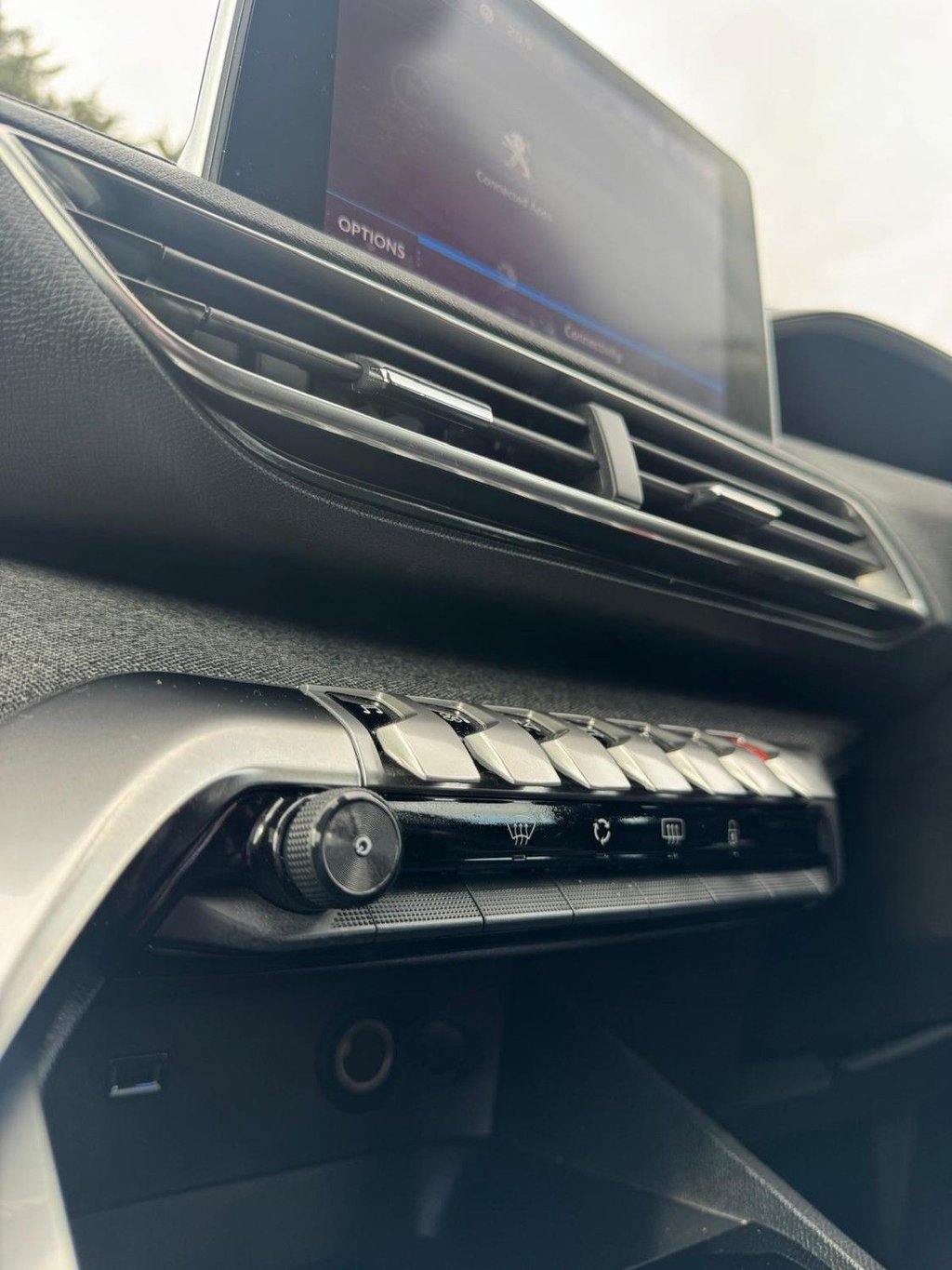 Used Peugeot 3008 2019 for sale - 78088350: Photo 24