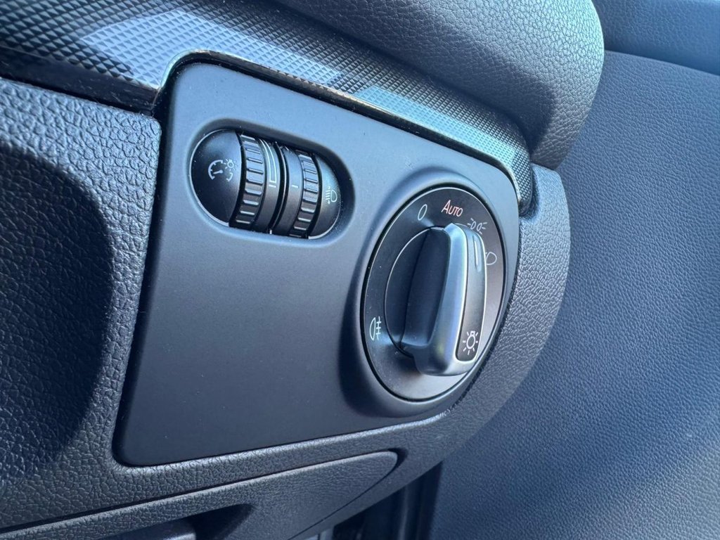 Used Volkswagen Golf 2011 for sale - 77983012: Photo 27