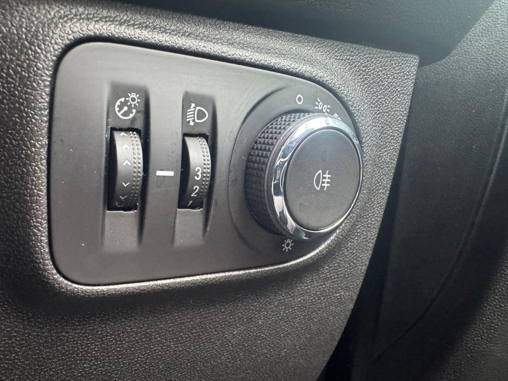 Used Vauxhall ADAM 2016 for sale - 77620931: Photo 23