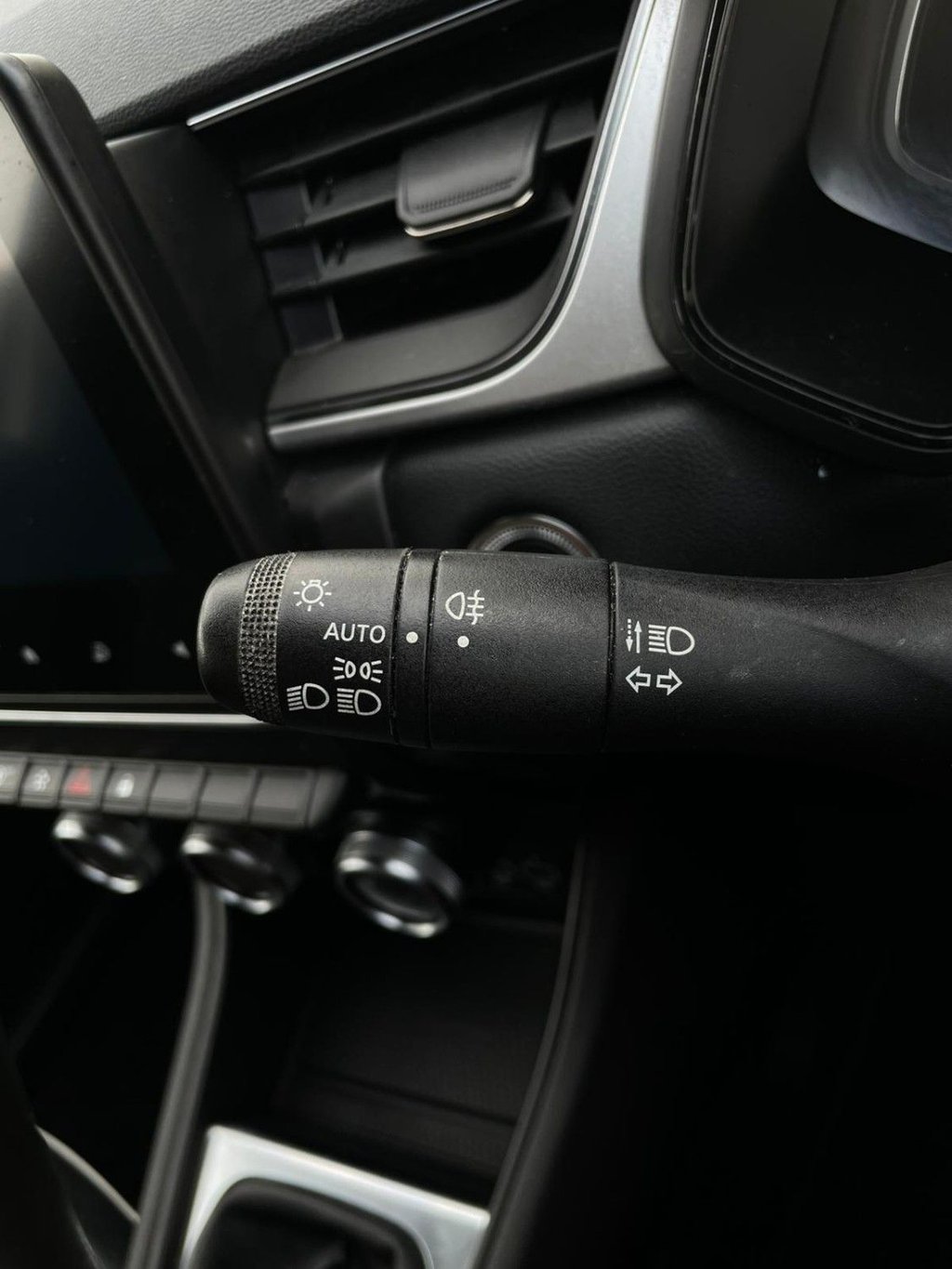 Used Renault Captur 2023 for sale - 77369339: Photo 19