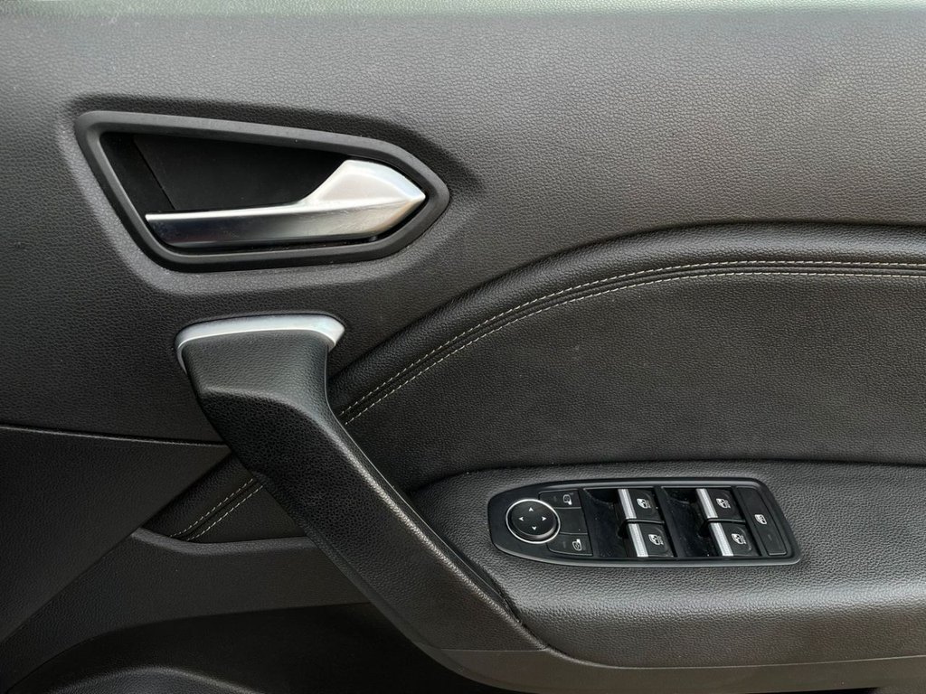 Used Renault Captur 2023 for sale - 77369339: Photo 39