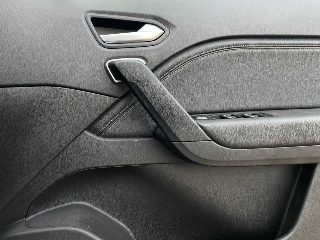 Used Renault Captur 2023 for sale - 77369339: Photo 40