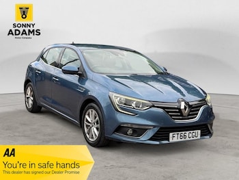 Used Renault Megane 2017 for sale - 78481942: Photo