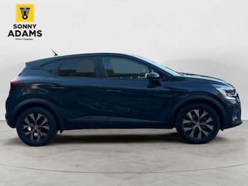 Used Renault Captur 2023 for sale - 78431164: Photo