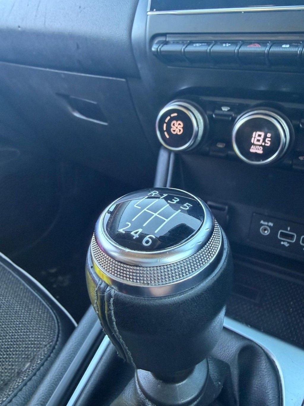 Used Renault Captur 2020 for sale - 77498518: Photo 22