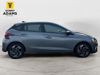 Used Hyundai i20 2023 for sale - 77685255: Photo