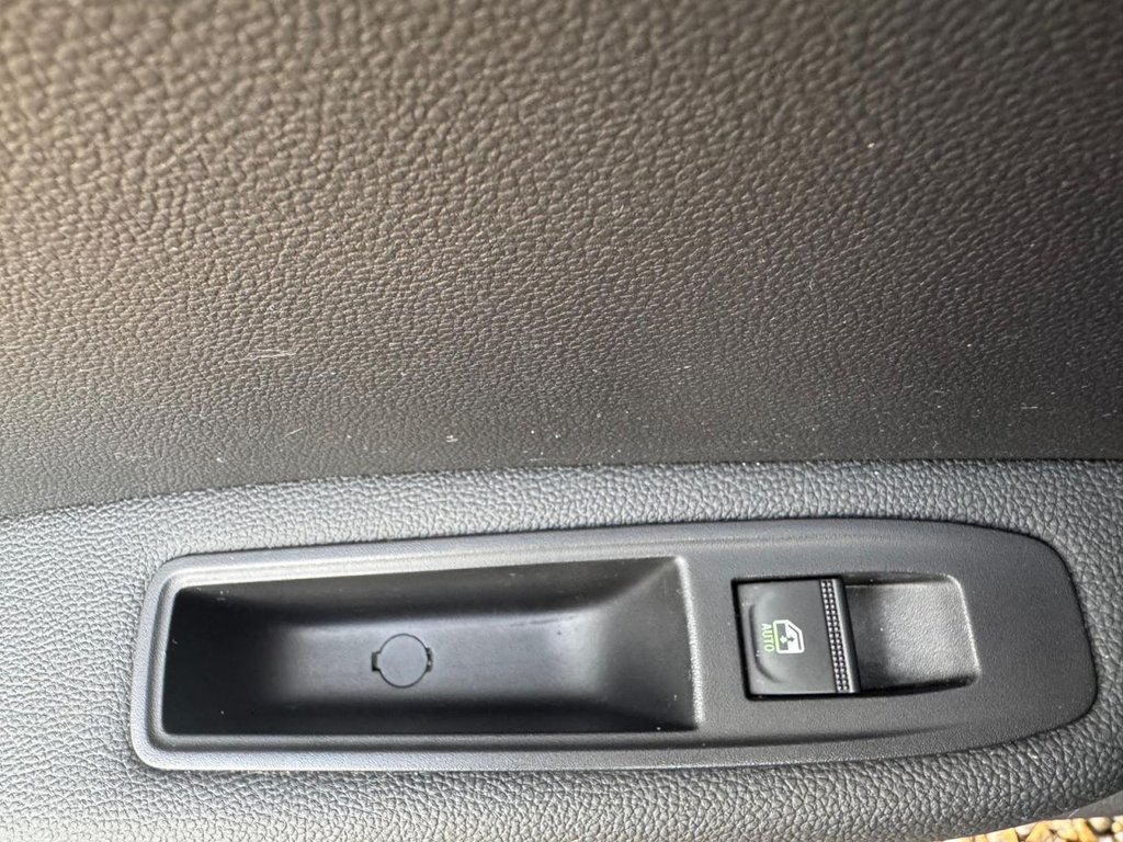 Used Renault Clio 2023 for sale - 77369083: Photo 38