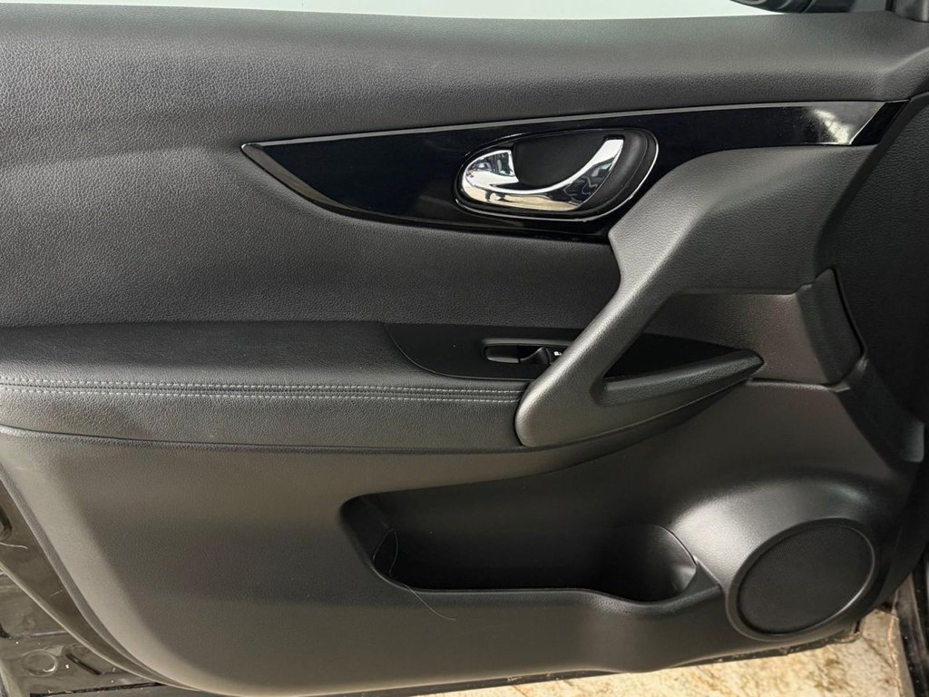 Used Nissan Qashqai 2017 for sale - 77879925: Photo 16