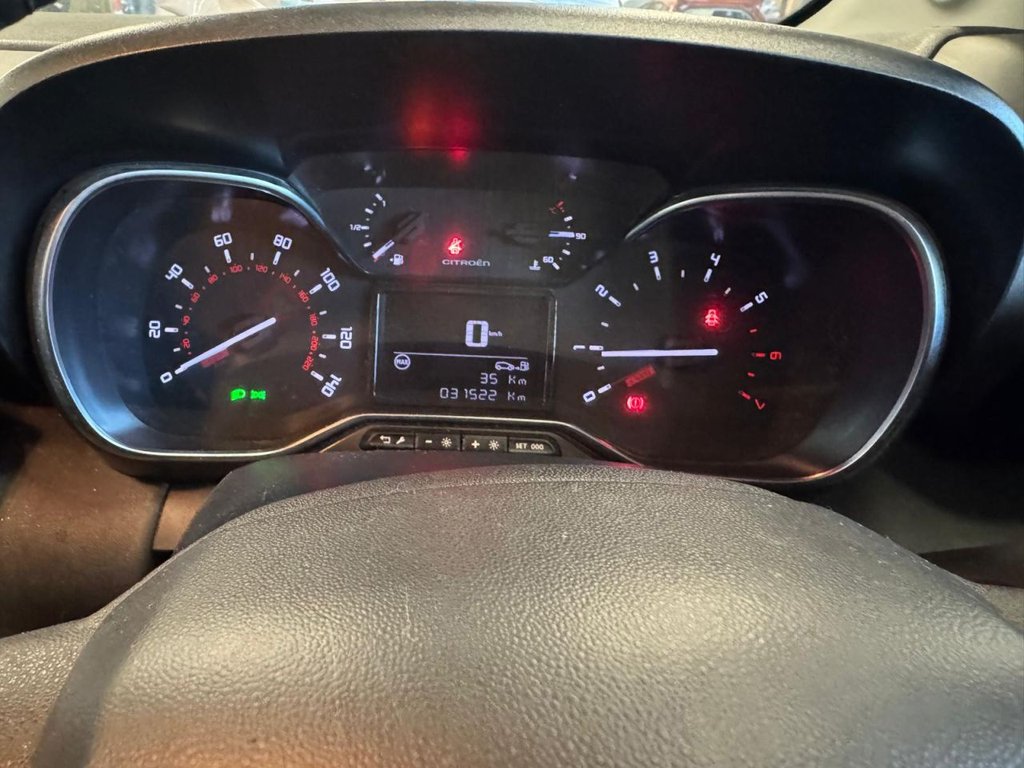 Used Citroen C3 Aircross 2023 for sale - 77983040: Photo 17