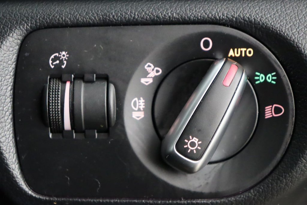 Used Audi Q3 2015 for sale - 78215784: Photo 33