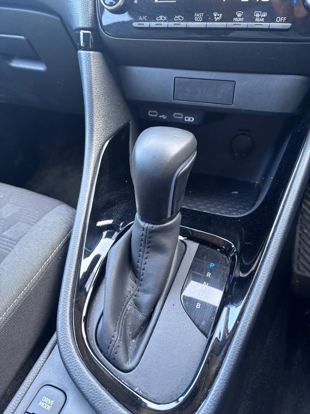 Used Toyota Yaris 2024 for sale - 77369245: Photo 20