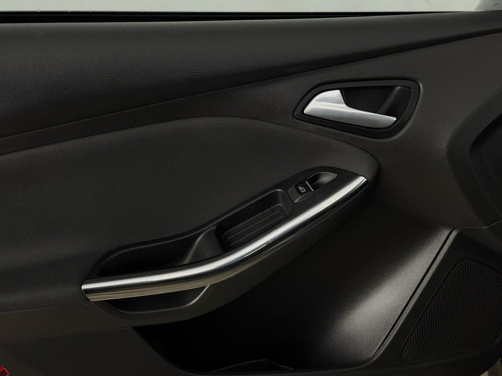 Used Ford Focus 2015 for sale - 77893728: Photo 15