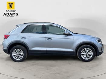 Used Volkswagen T-Roc 2023 for sale - 79613980: Photo