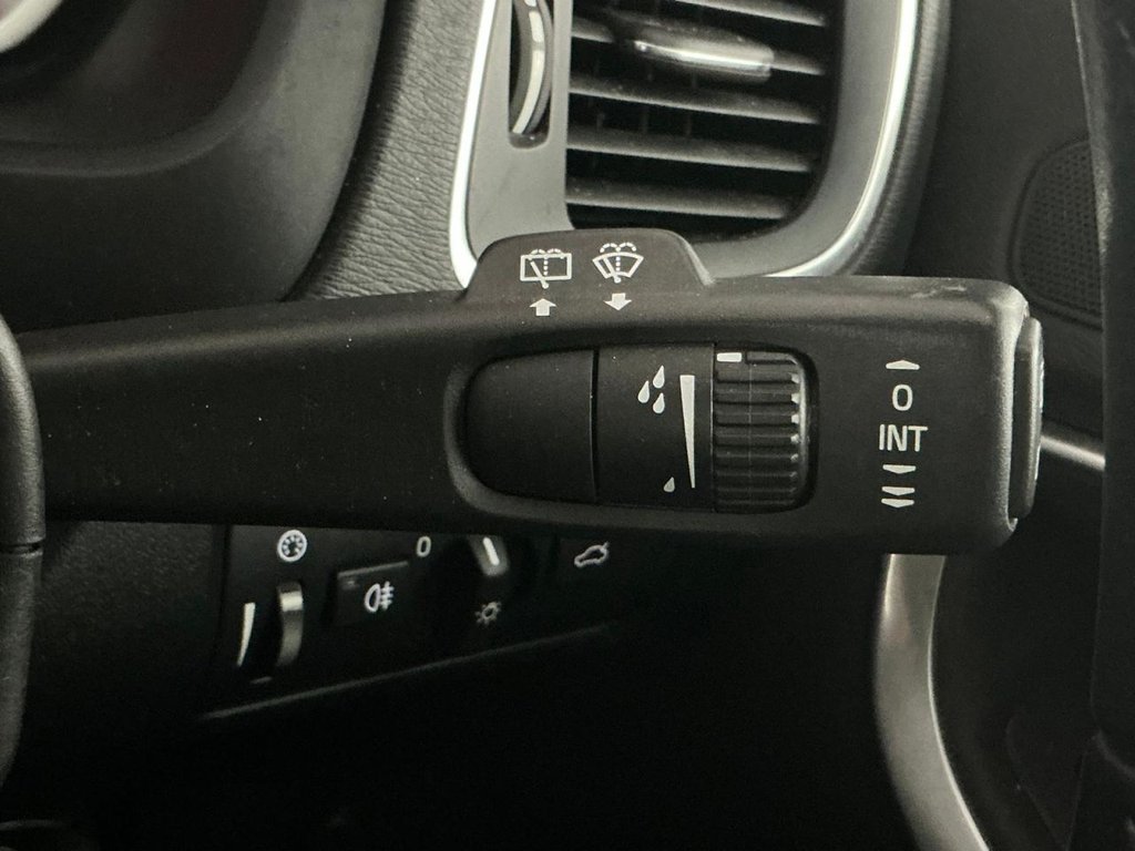 Used Volvo V40 Cross Country 2017 for sale - 77368913: Photo 25