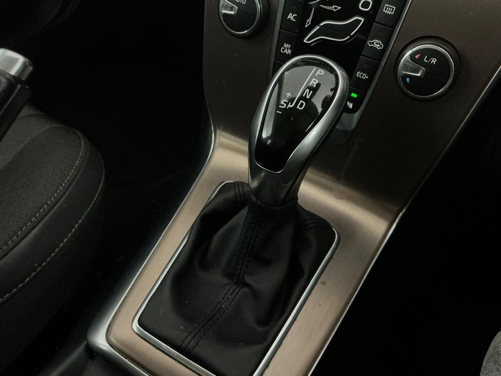 Used Volvo V40 Cross Country 2017 for sale - 77368913: Photo 27