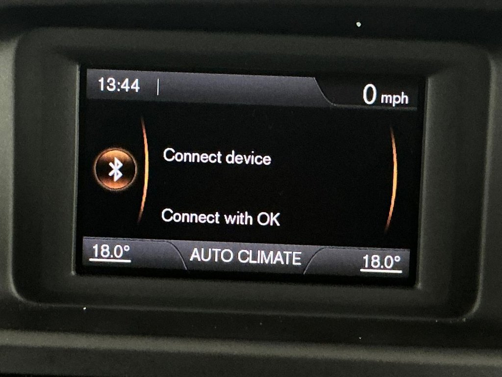 Used Volvo V40 Cross Country 2017 for sale - 77368913: Photo 29