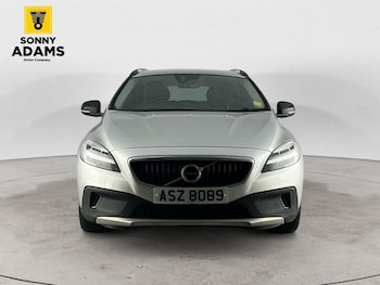 Used Volvo V40 Cross Country 2017 for sale - 77368913: Photo