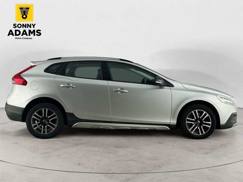 Used Volvo V40 Cross Country 2017 for sale - 77368913: Photo 4