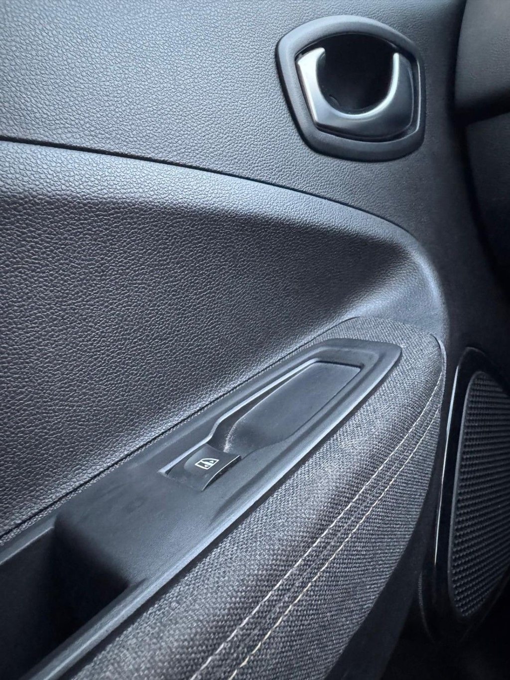 Used Renault Zoe 2023 for sale - 78186669: Photo 32