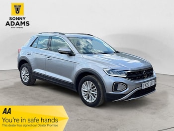 Used Volkswagen T-Roc 2023 for sale - 79245000: Photo