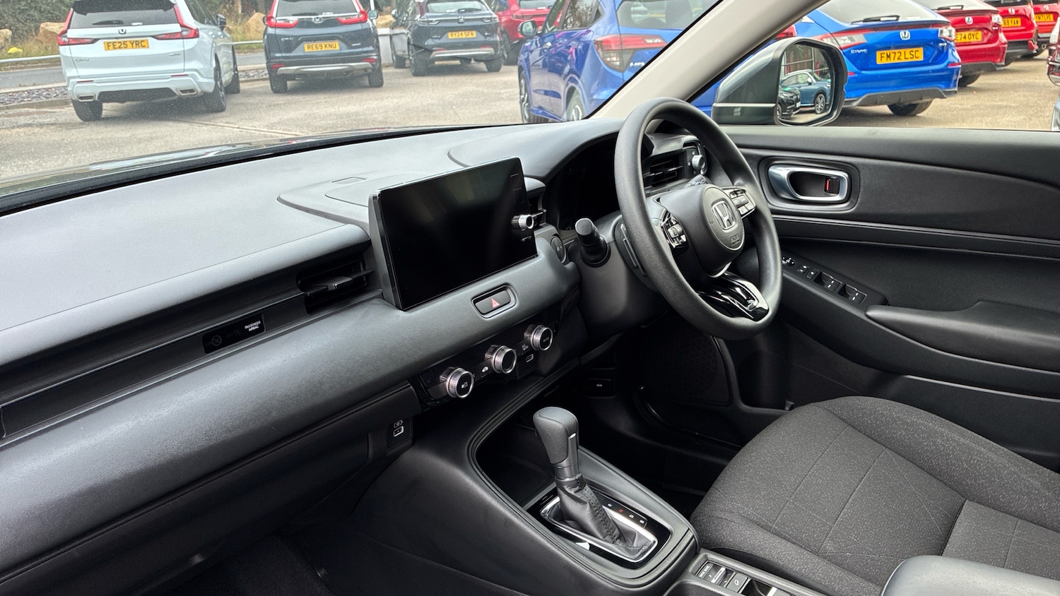 Used Honda HR-V 2023 for sale - 76065939: Photo 2