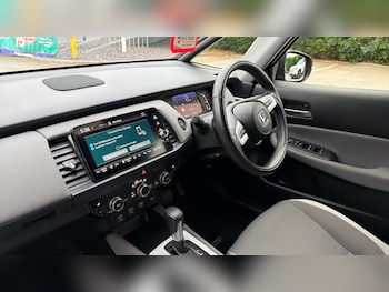 Used Honda Jazz 2020 for sale - 76252547: Photo 2