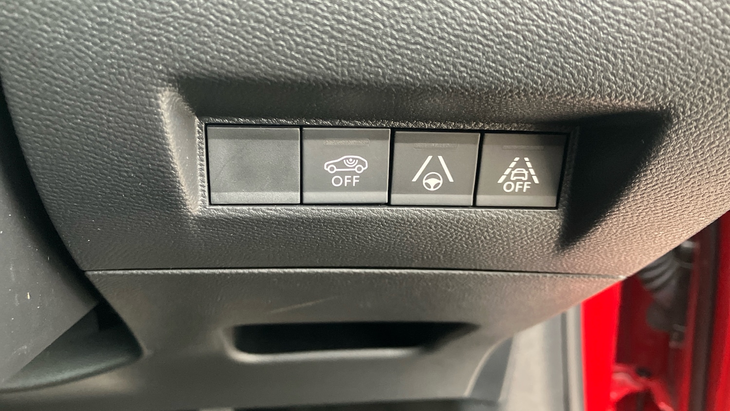 Used Peugeot 208 2021 for sale - 77776178: Photo 18