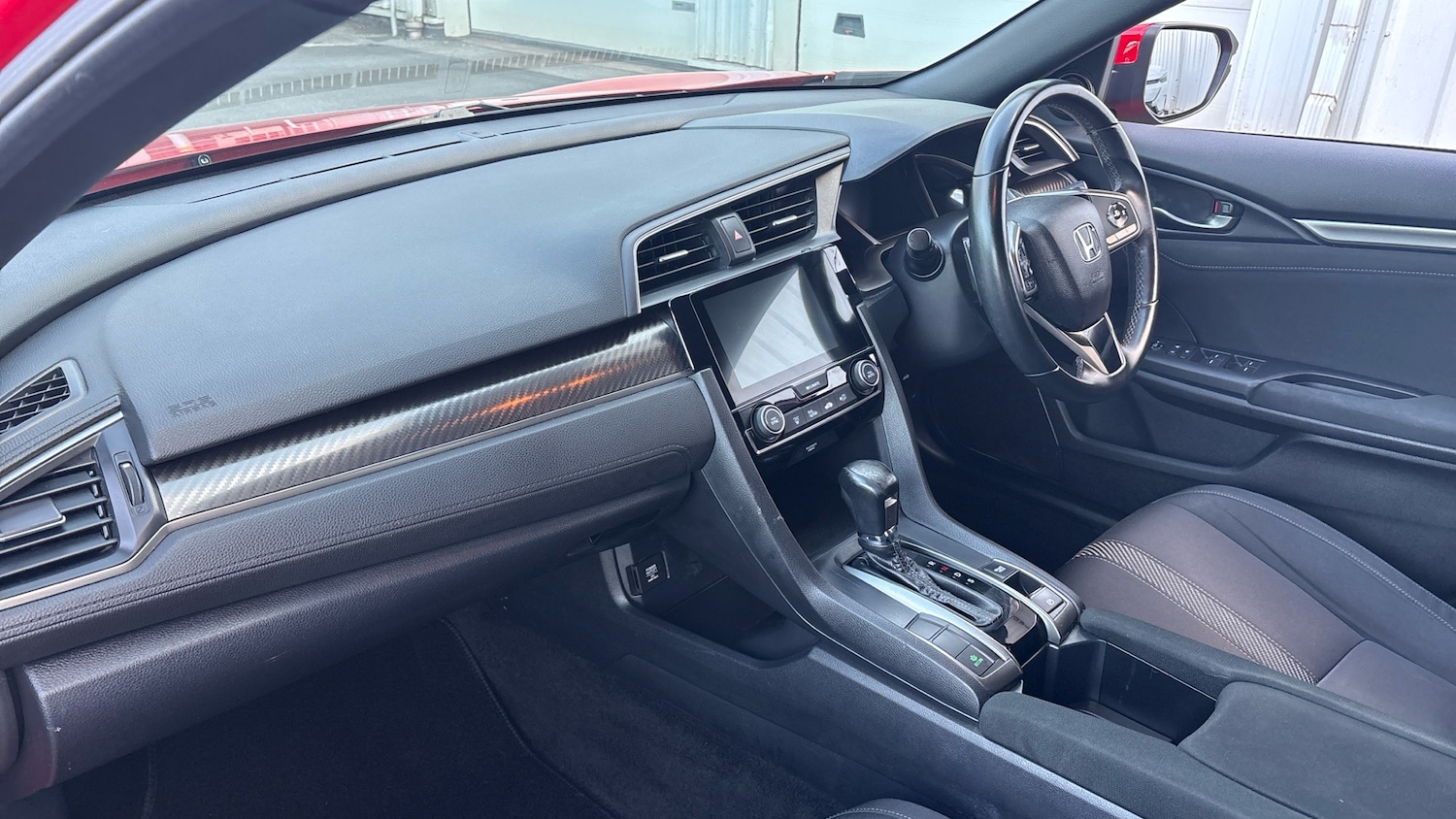 Used Honda Civic 2019 for sale - 76064111: Photo 2