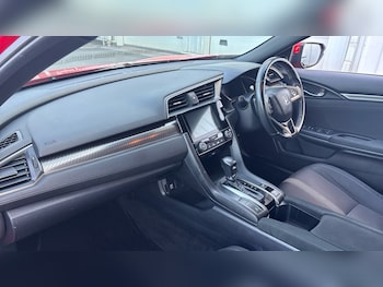 Used Honda Civic 2019 for sale - 76064111: Photo 2