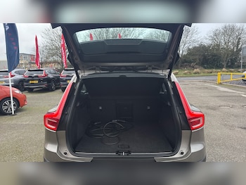 Used Volvo XC40 2022 for sale - 77033371: Photo